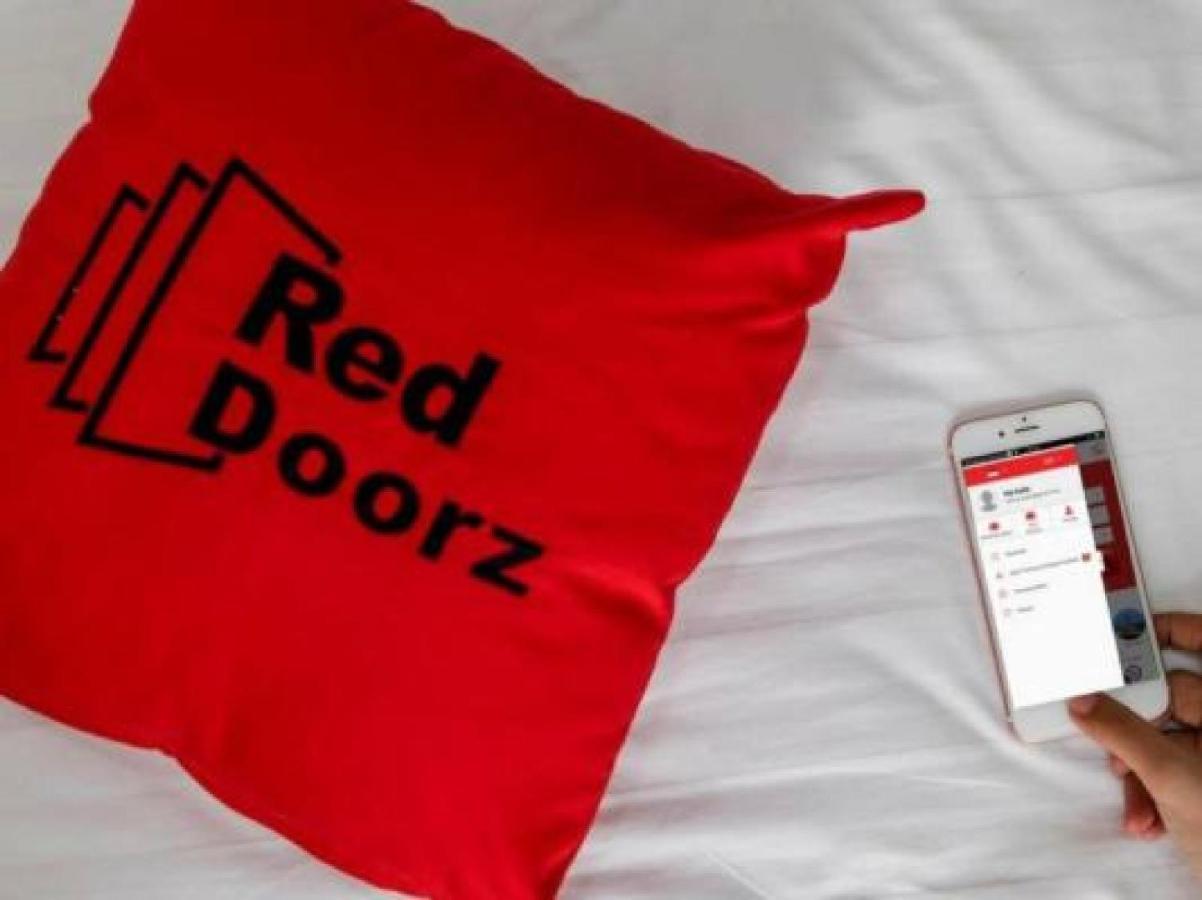Reddoorz Plus Near Rs Rk Charitas 2 Palembang Extérieur photo